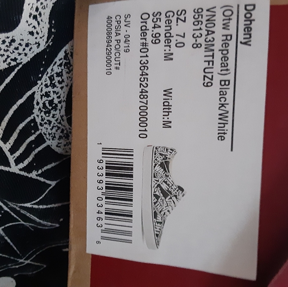 Vans - Picture 3 of 5